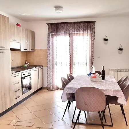 Casa Mia Sabunike A2 Apartment